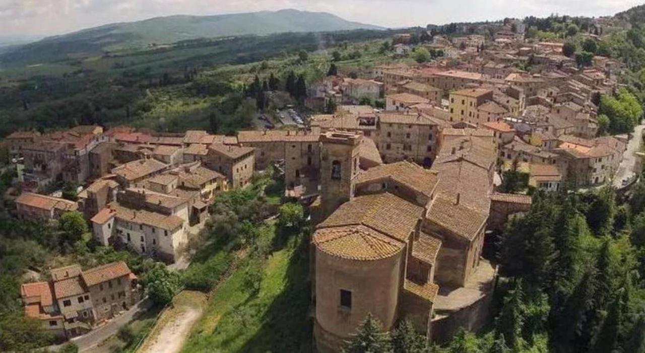 Piccola Casa Toscana Con Giardino Con Vista Mozzafiato Podere Cordicella Exteriör bild